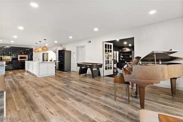 $8,000 | 2940 Rosanna Street, Las Vegas, NV 89117