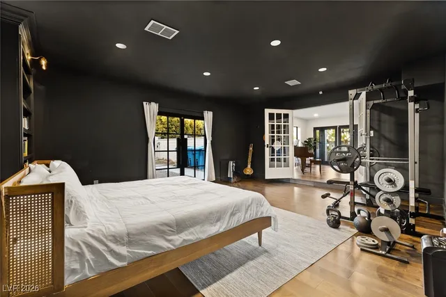 $8,000 | 2940 Rosanna Street, Las Vegas, NV 89117