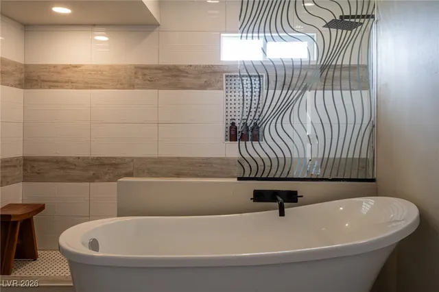 $8,000 | 2940 Rosanna Street, Las Vegas, NV 89117