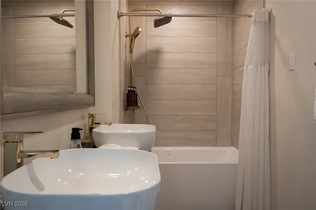 $8,000 | 2940 Rosanna Street, Las Vegas, NV 89117