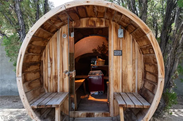 $8,000 | 2940 Rosanna Street, Las Vegas, NV 89117