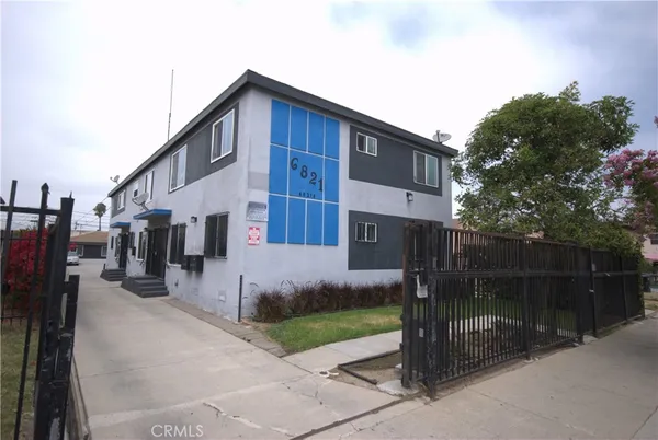 $2,500 | 6821 11th Avenue, Unit 2, Los Angeles, CA 90043