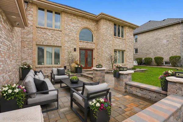 $975,000 | 12600 Sheffield Court, Palos Park, IL 60464