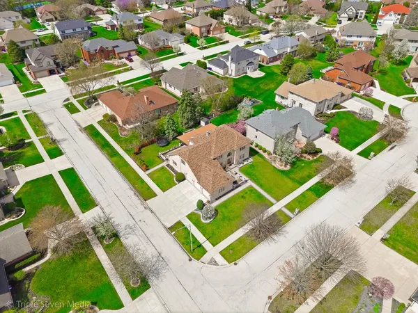 $975,000 | 12600 Sheffield Court, Palos Park, IL 60464