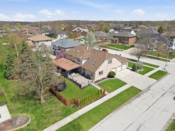 $975,000 | 12600 Sheffield Court, Palos Park, IL 60464