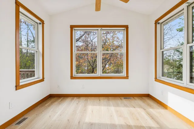 $449,900 | 5862 Oakgreen Court North, Stillwater, MN 55082