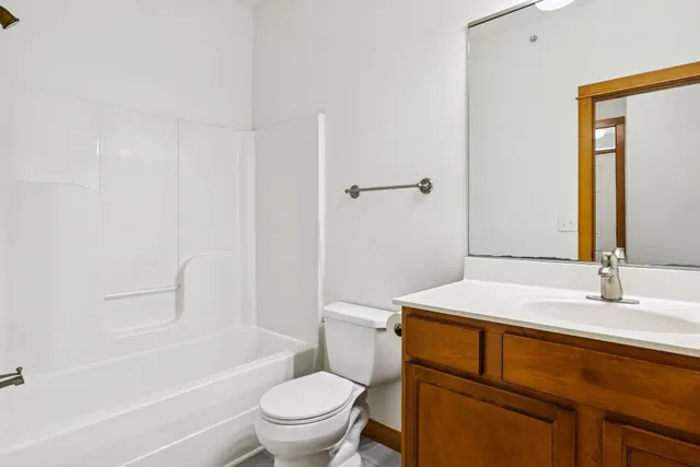 $449,900 | 5862 Oakgreen Court North, Stillwater, MN 55082