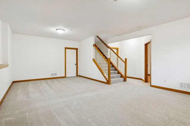 $449,900 | 5862 Oakgreen Court North, Stillwater, MN 55082