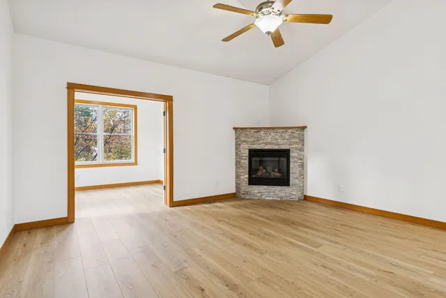 $449,900 | 5862 Oakgreen Court North, Stillwater, MN 55082