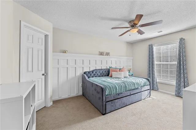 $385,000 | 517 Northeast Hans Drive, Blue Springs, MO 64014