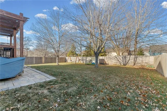 $385,000 | 517 Northeast Hans Drive, Blue Springs, MO 64014