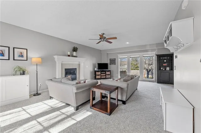 $385,000 | 517 Northeast Hans Drive, Blue Springs, MO 64014