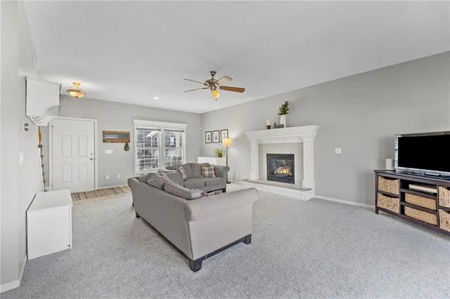 $385,000 | 517 Northeast Hans Drive, Blue Springs, MO 64014