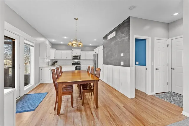 $385,000 | 517 Northeast Hans Drive, Blue Springs, MO 64014