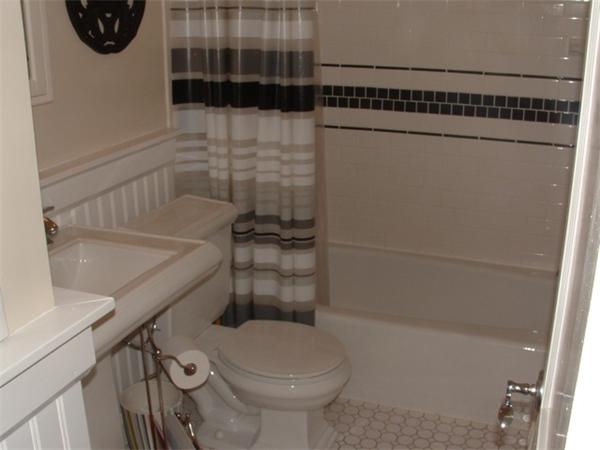 4 Sherwood Road Worcester, MA 01602 - Photo 8 of 9 Gallery Image 8