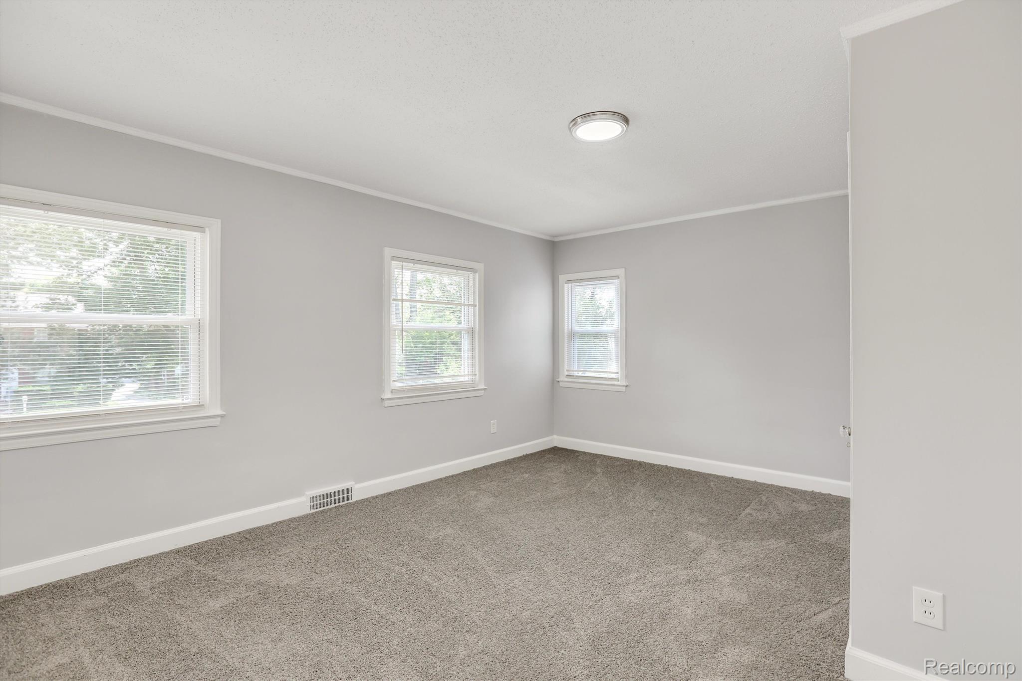 15073 Stahelin Road Detroit, MI 48223 - Photo 20 of 30 Gallery Image 20