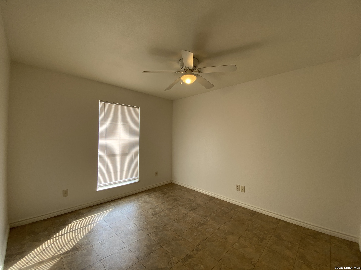 119 South Smith Street, Unit B Pleasanton, TX 78064 - Photo 6 of 10