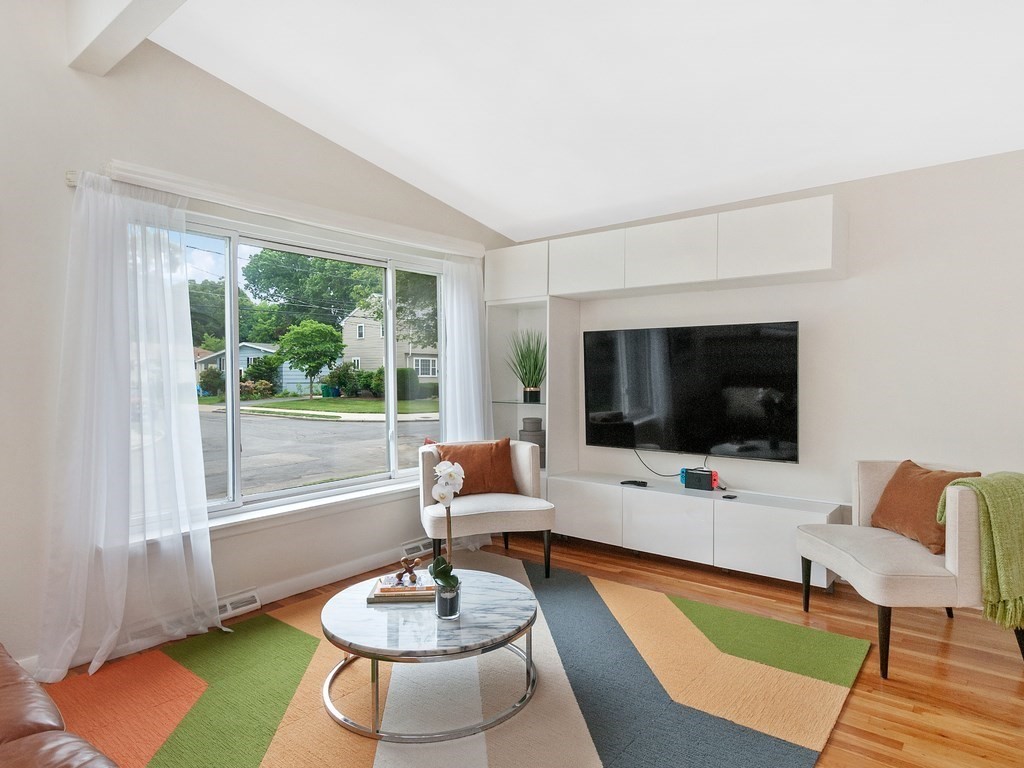 96 Harding Street Newton, MA 02465 - Photo 5 of 25 Gallery Image 5