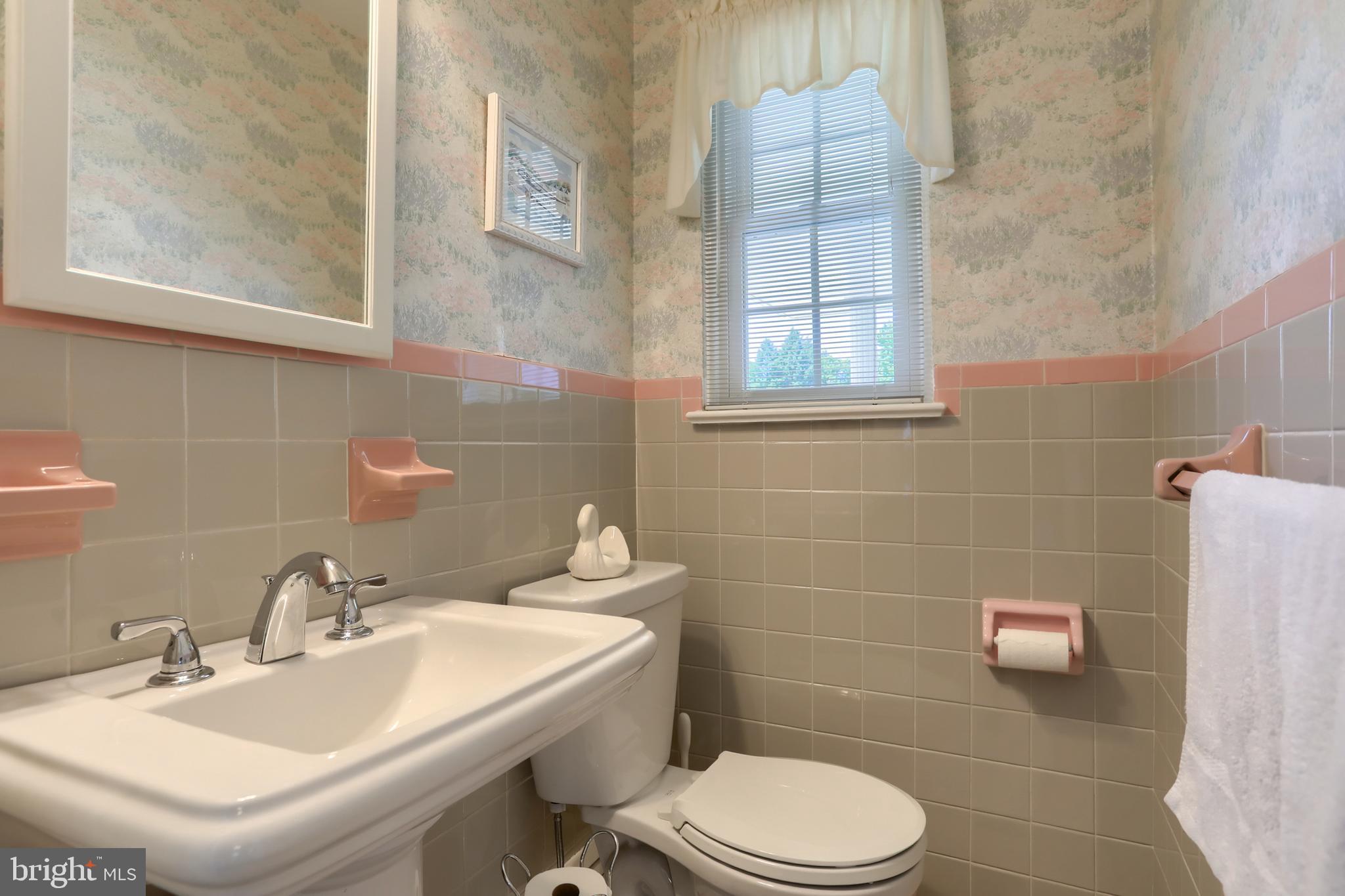 421 Berryhill Road Harrisburg, PA 17109 - Photo 19 of 49