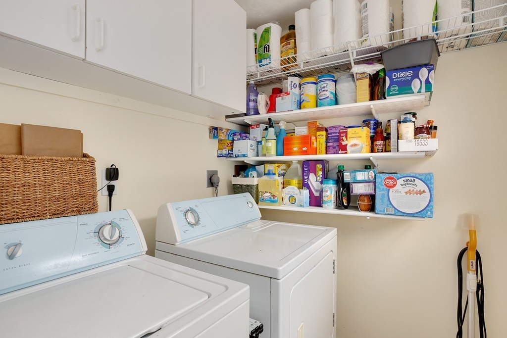 20 Chamber Rock Road Bourne, MA 02532 - Photo 19 of 30 a utility room with dryer and washer
