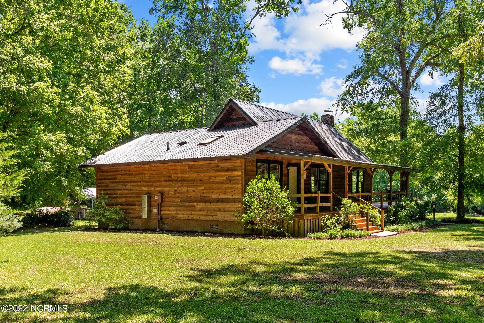 357 Dover Road Cove City, NC 28523 - Photo 9 of 52 9-web-or-mls-COX_4084