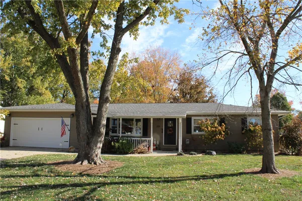 $223,000 | 1101 North Wood Street, Shelbyville, IL 62565