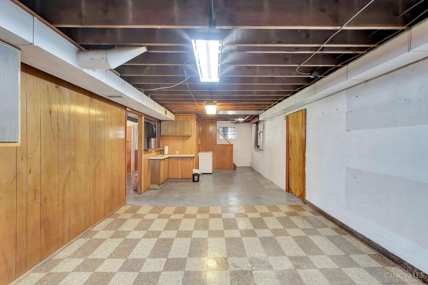 2040 Ebenezer Road Cincinnati, OH 45233 - Photo 38 of 42