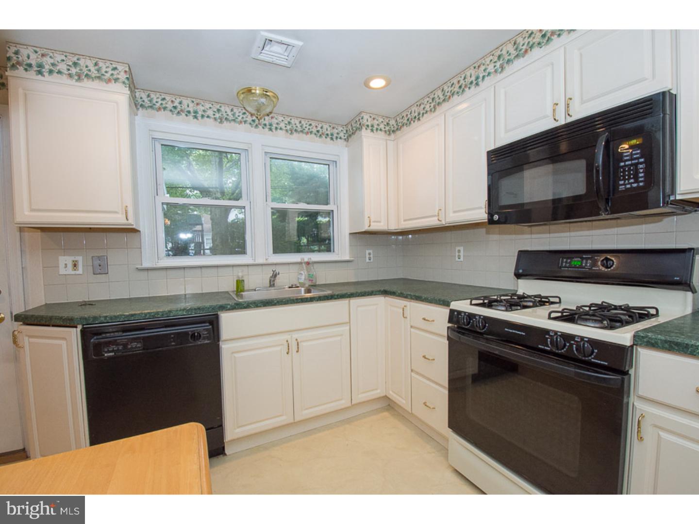 408 Suffolk Road Flourtown, PA 19031 - Photo 8 of 23