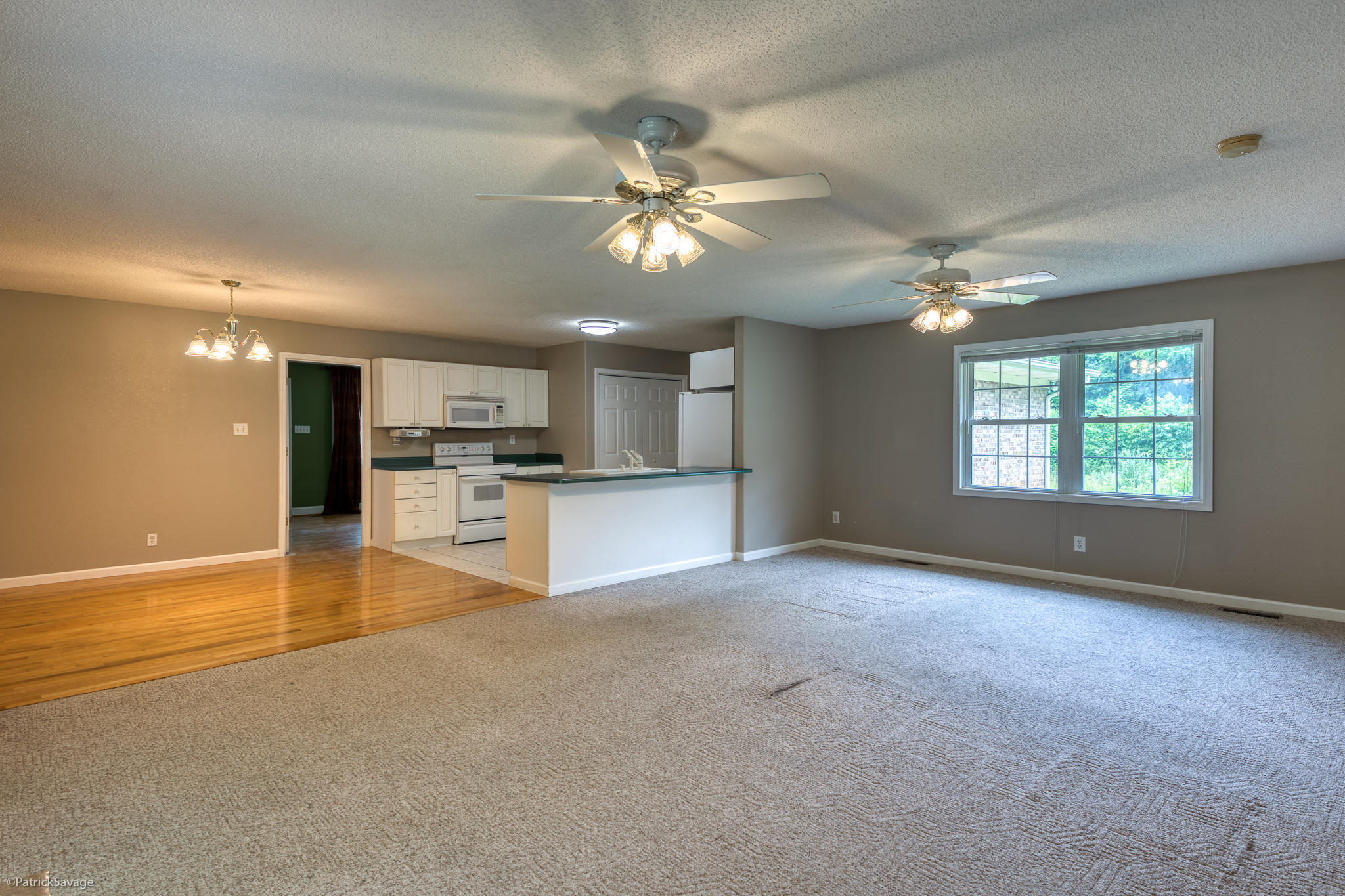 200 Robin Road Bristol, TN 37620 - Photo 12 of 45 200RobinRoadBristolTN-0426