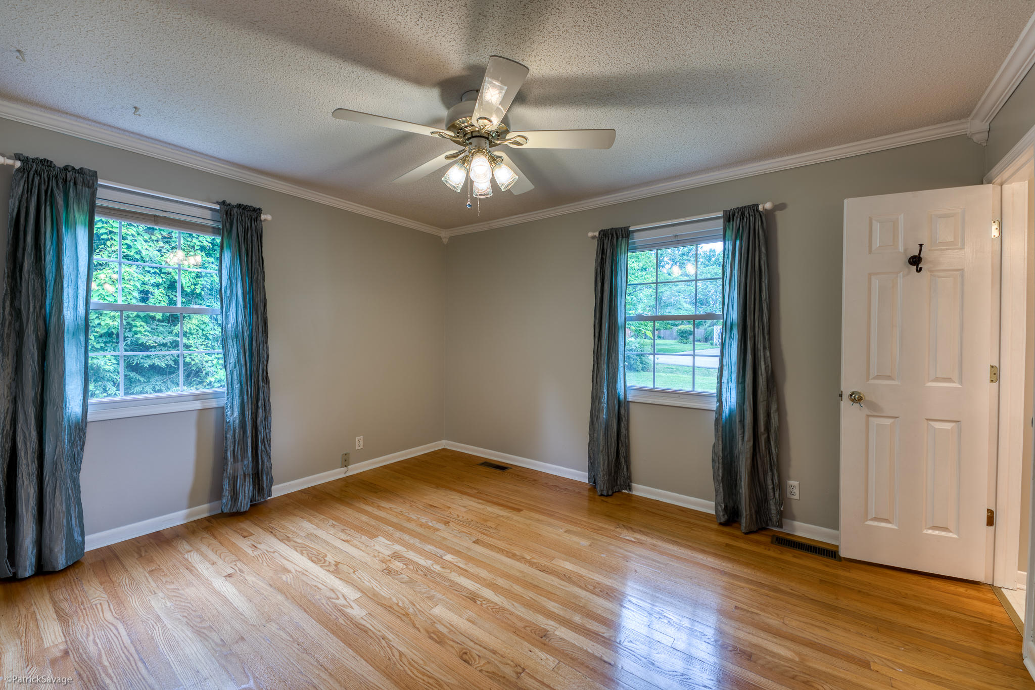 200 Robin Road Bristol, TN 37620 - Photo 22 of 45 200RobinRoadBristolTN-0651