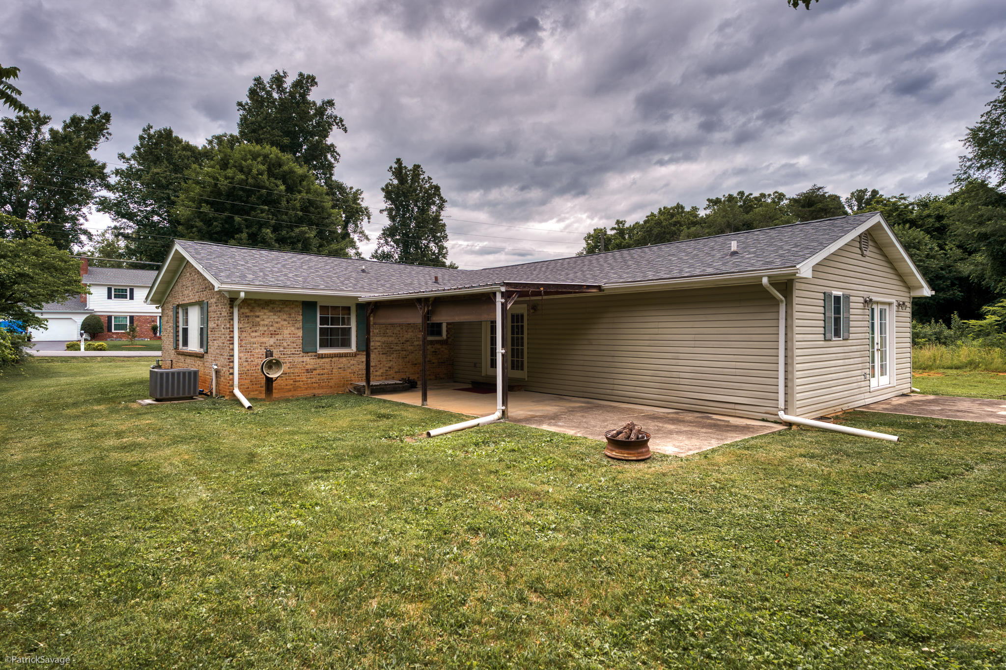200 Robin Road Bristol, TN 37620 - Photo 28 of 45 200RobinRoadBristolTN-0813