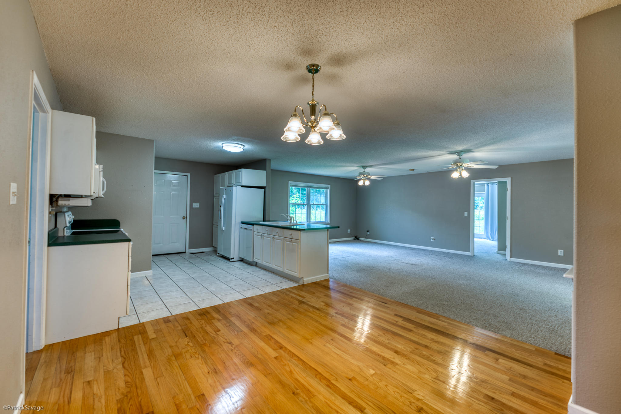 200 Robin Road Bristol, TN 37620 - Photo 4 of 45 200RobinRoadBristolTN-0336