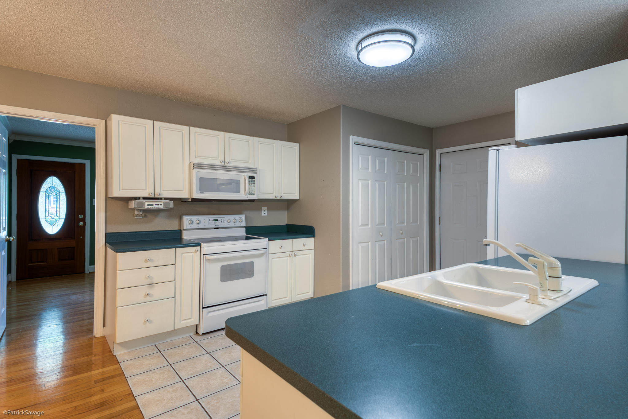 200 Robin Road Bristol, TN 37620 - Photo 6 of 45 200RobinRoadBristolTN-0345