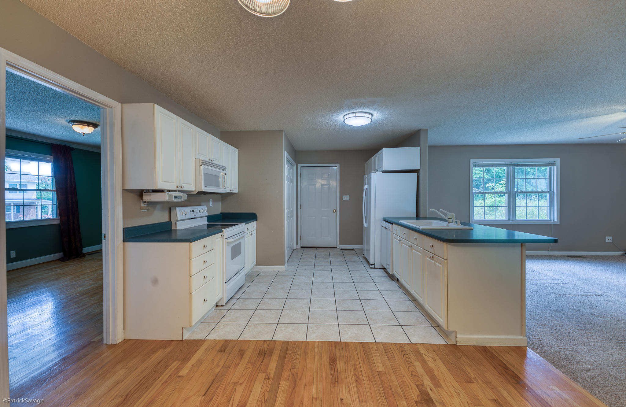 200 Robin Road Bristol, TN 37620 - Photo 7 of 45 200RobinRoadBristolTN-0363