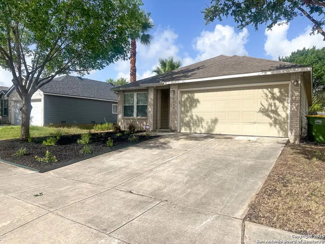 $1,695 | 16415 Colts Bay, Selma, TX 78154