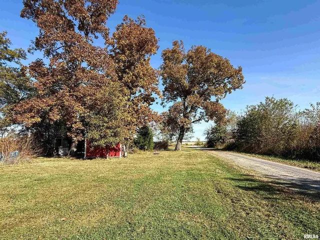 $105,000 | 90 Wheather Drive, Xenia, IL 62899