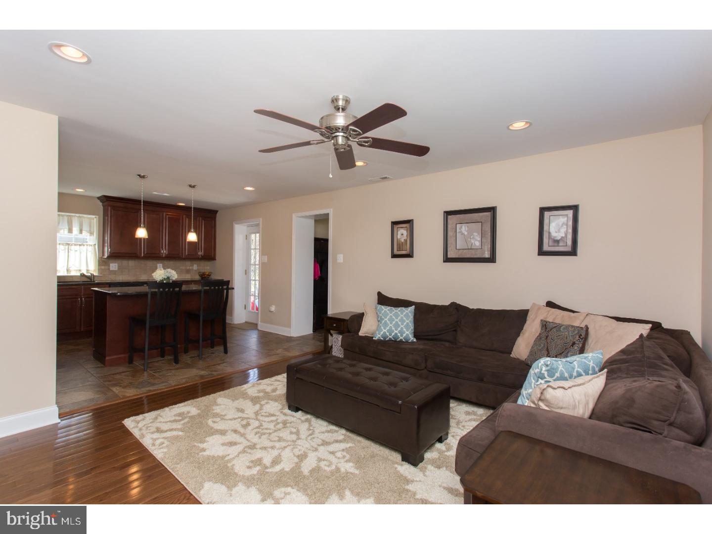 26 Rittenhouse Road Broomall, PA 19008 - Photo 11 of 25 Family Room