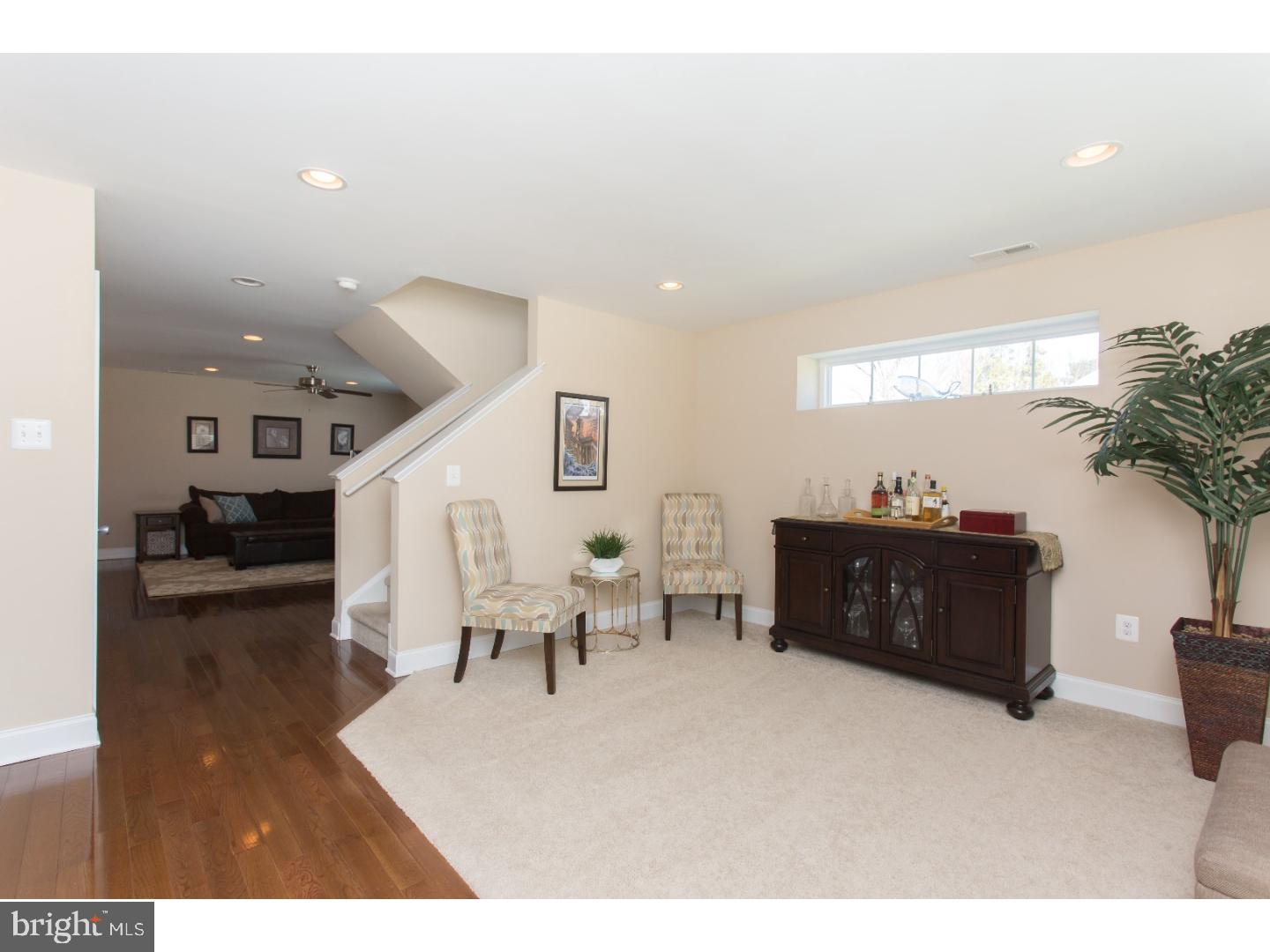 26 Rittenhouse Road Broomall, PA 19008 - Photo 4 of 25 Living Room