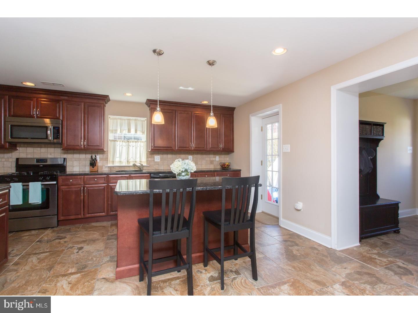 26 Rittenhouse Road Broomall, PA 19008 - Photo 8 of 25 Kitchen