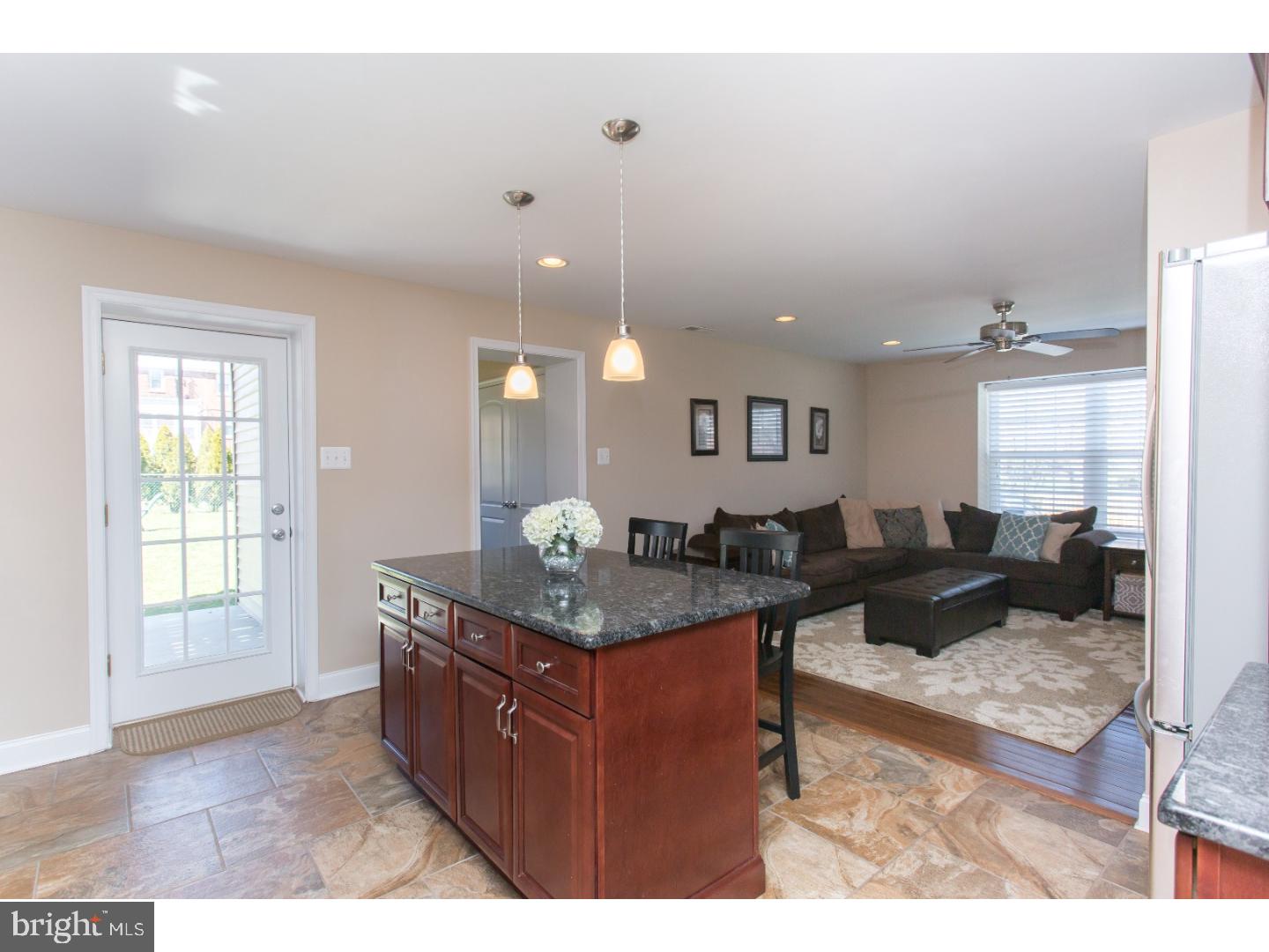 26 Rittenhouse Road Broomall, PA 19008 - Photo 10 of 25 Kitchen
