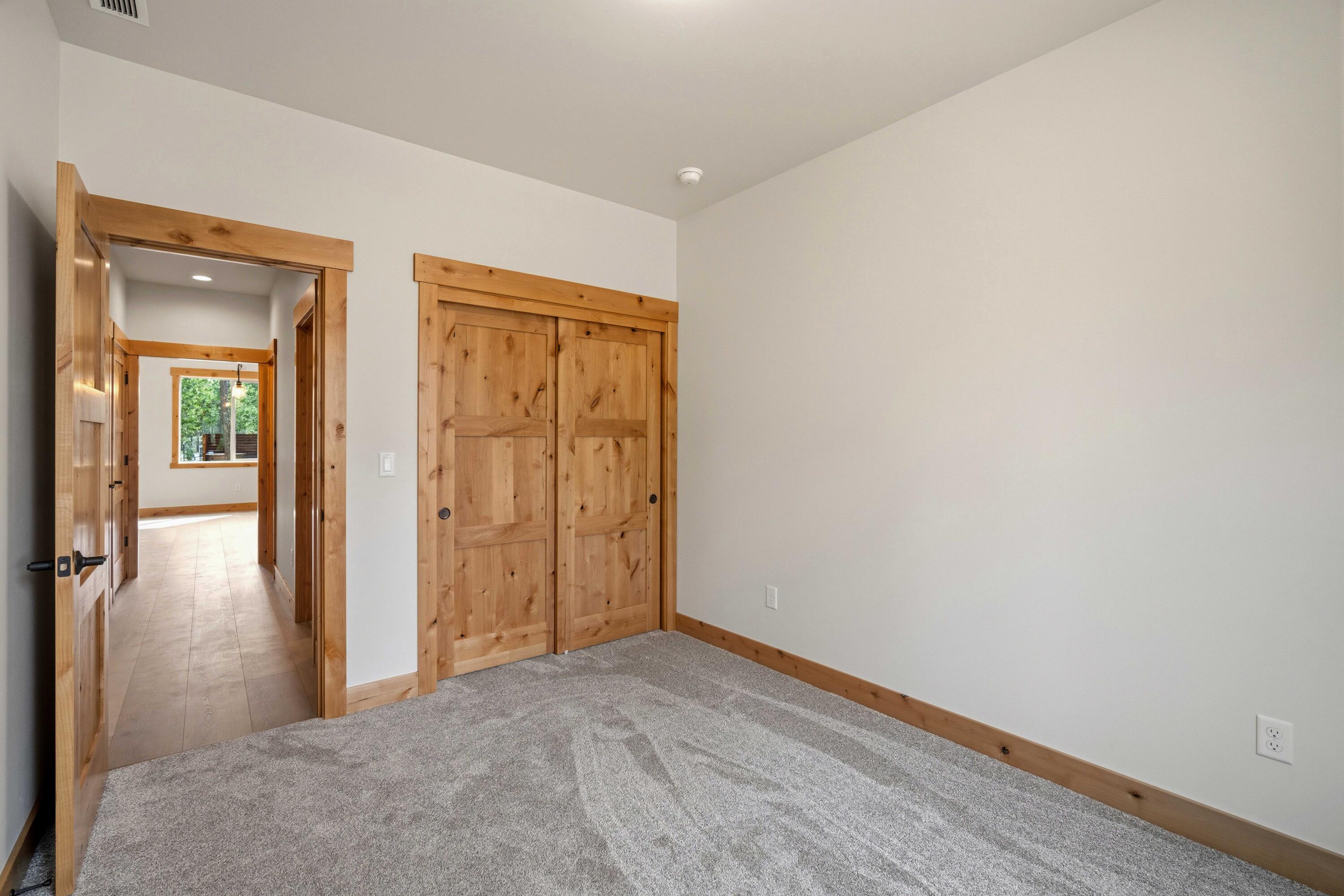 17146 Covina Road Bend, OR 97707 - Photo 36 of 65