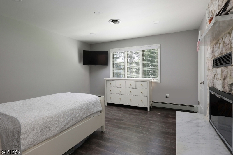 650 Riverside Drive Cranford, NJ 07016 - Photo 35 of 44 Gallery Image 35
