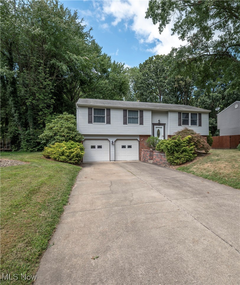 7707 Raglan Drive Northeast Warren, OH 44484 - Photo 2 of 41 Gallery Image 2