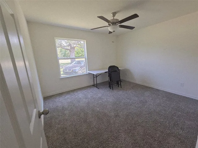 a picture of ceiling fan