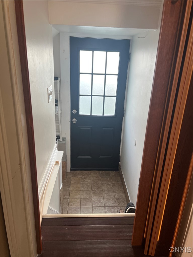 1413 Old Burrstone Road Utica, NY 13502 - Photo 9 of 25