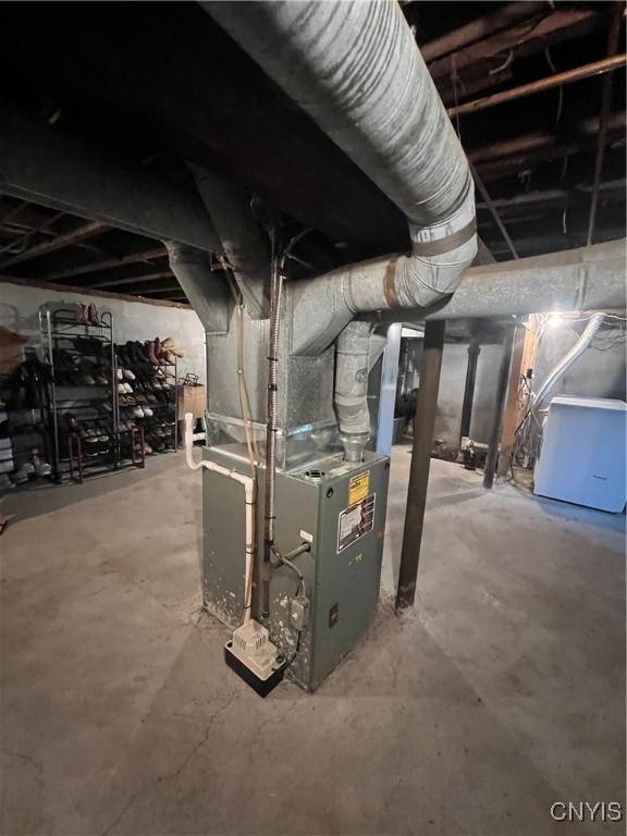 1413 Old Burrstone Road Utica, NY 13502 - Photo 10 of 25