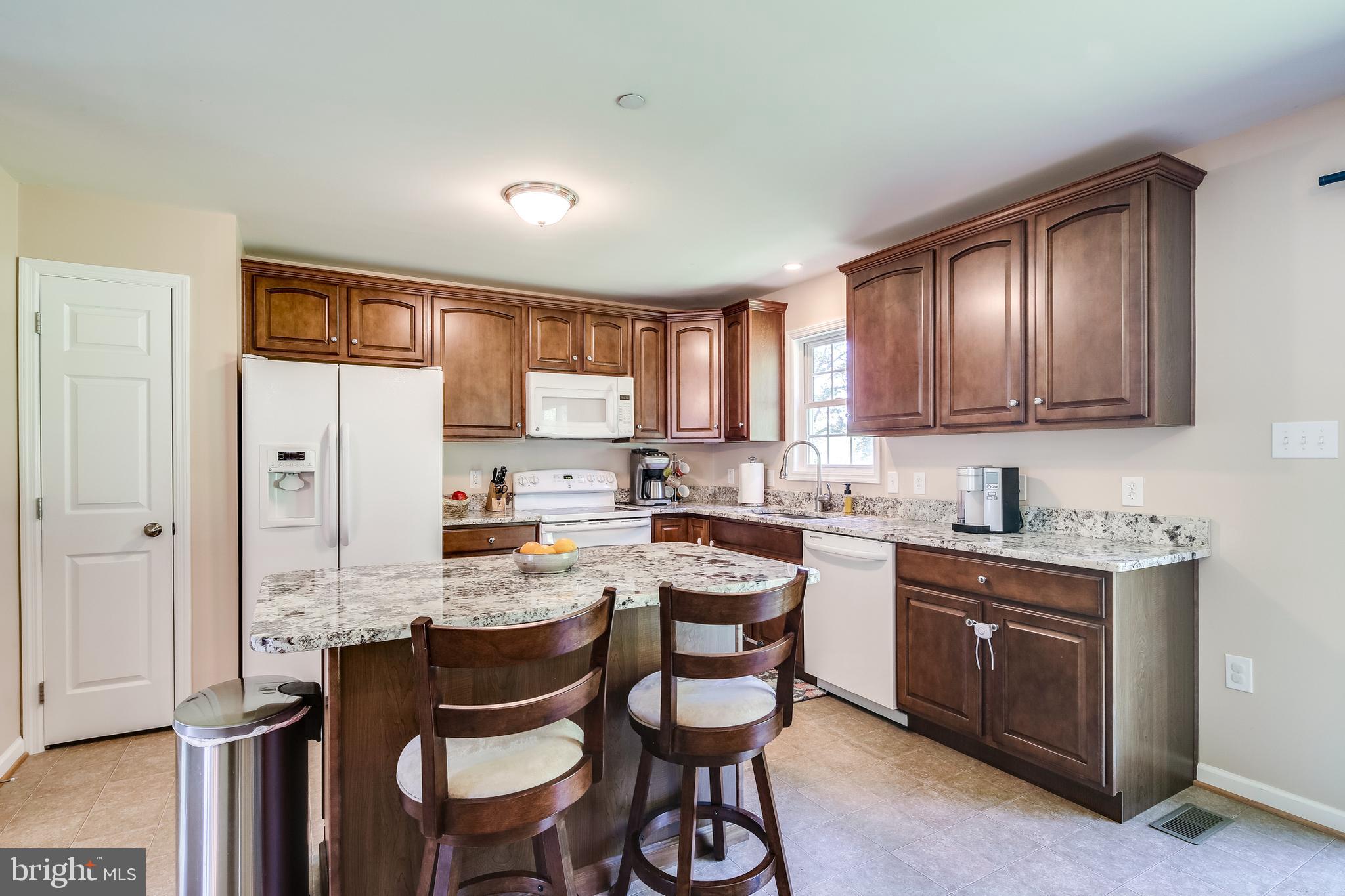 15210 Frederick Road Woodbine, MD 21797 - Photo 11 of 22 Kitchen (Upper Level)