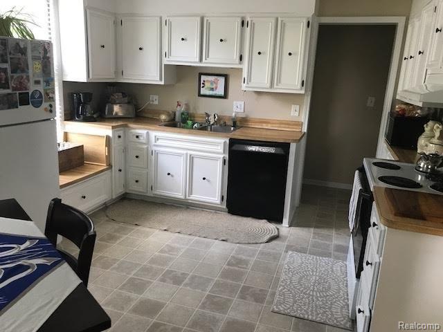 972 East Tienken Road Rochester, MI 48306 - Photo 31 of 34 unnamed (32).jpg