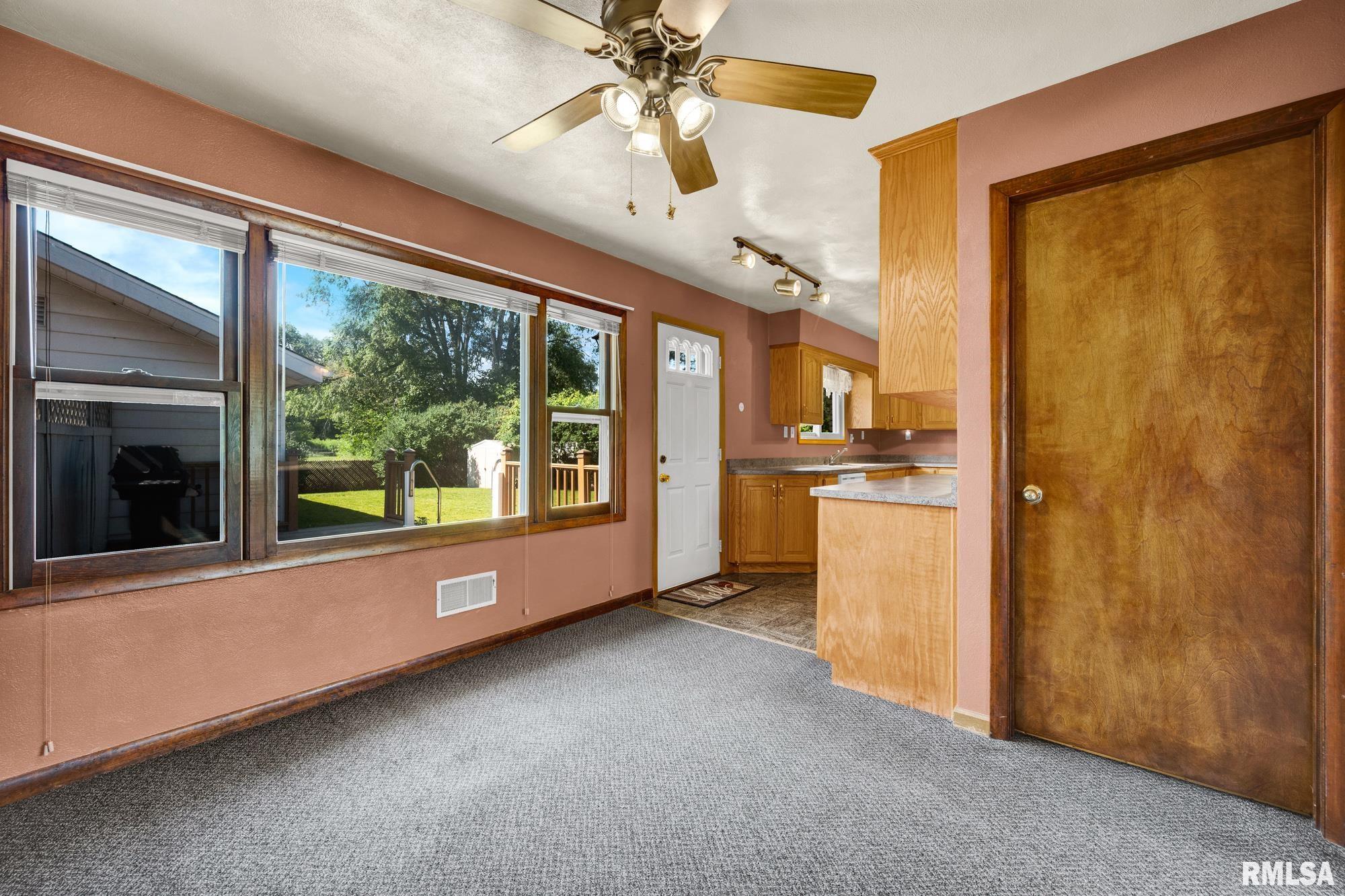 2008 Lighter Street Pekin, IL 61554 - Photo 7 of 27