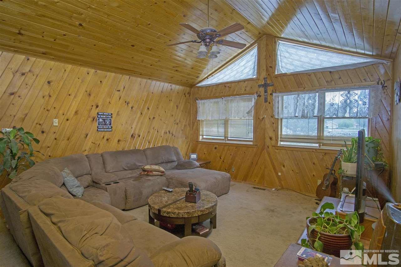 3106 Bottom Road Fallon, NV 89406 - Photo 6 of 16 a bedroom with a bed and a window